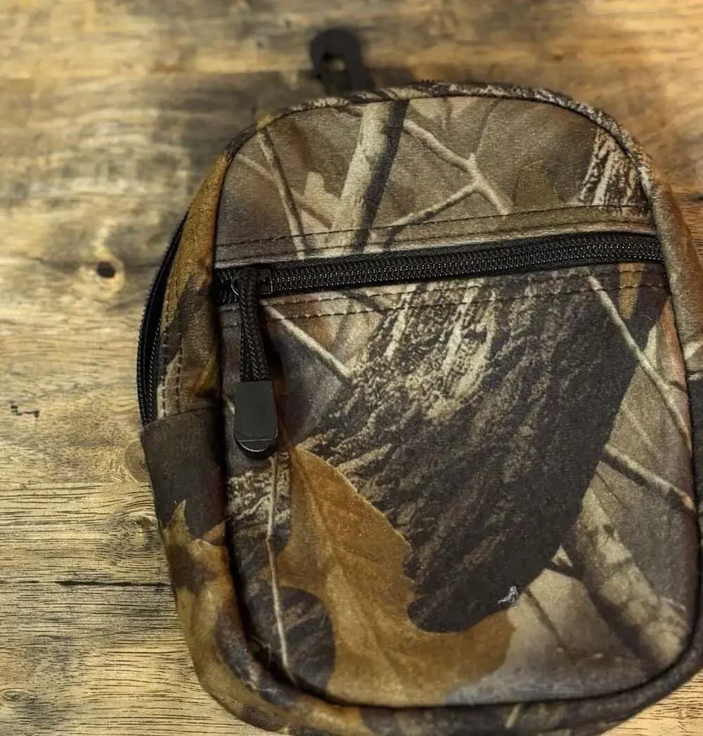 Fieldline Realtree Hardwoods Camo Universal Phone Case Pouch Belt Clip